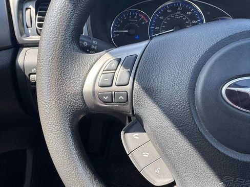 Used 2011 Subaru Forester 2.5X Premium w/ All-Weather Pkg image 25
