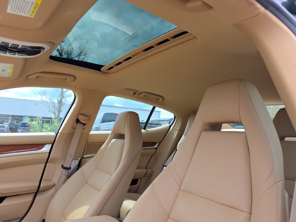 Used 2014 Porsche Panamera 4 AWD/4WD image 26