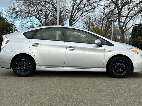 Used 2013 Toyota Prius Two image 3