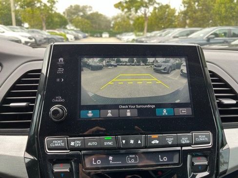 Used 2022 Honda Odyssey Touring image 7