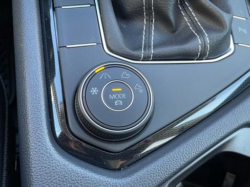 New 2026 Volkswagen Taos SEL AWD/4WD image 18