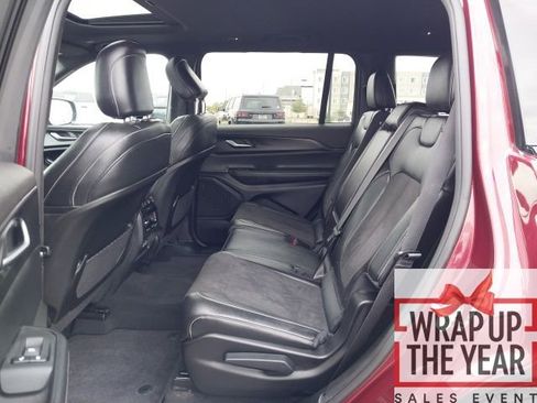 Used 2024 Jeep Grand Cherokee L Altitude image 6