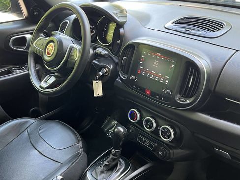 Used 2018 FIAT 500L Trekking FWD image 32