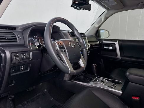 Used 2021 Toyota 4Runner Limited image 12