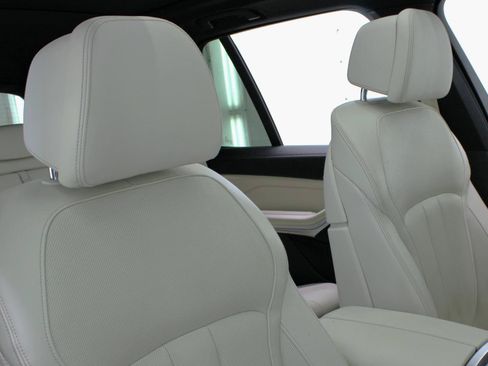Used 2020 BMW X5 sDrive40i w/ Luxury Seating Package RWD image 46
