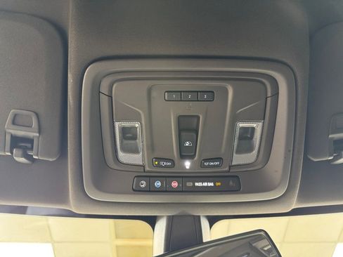 Used 2020 GMC Sierra 1500 SLE w/ SLE Value Package image 40