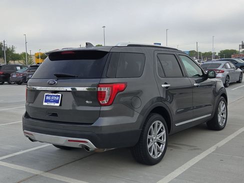 Used 2017 Ford Explorer Limited image 3