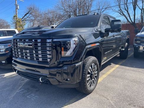 Used 2025 GMC Sierra 3500 Denali Ultimate image 1