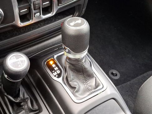 Used 2021 Jeep Wrangler Unlimited Sport image 14