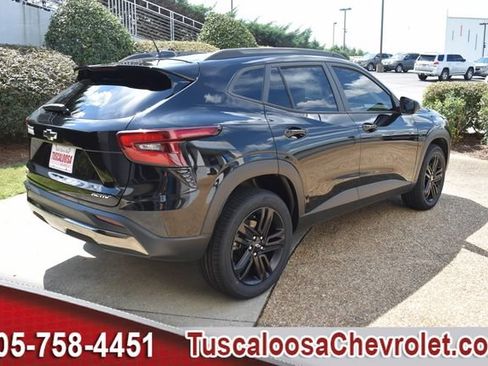 Used 2024 Chevrolet Trax ACTIV w/ Driver Confidence Package FWD image 9