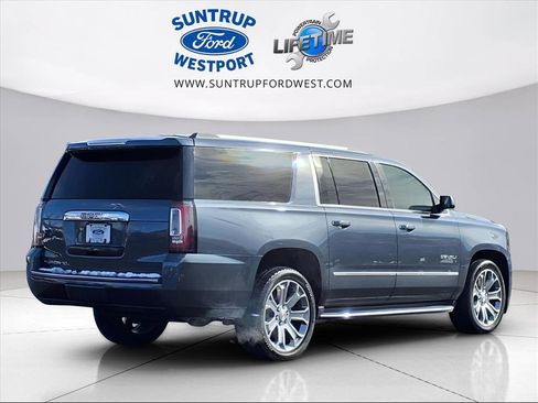 Used 2020 GMC Yukon XL Denali w/ Open Road Package image 4