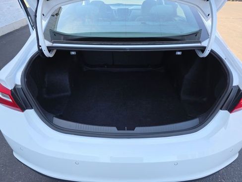 Used 2025 Chevrolet Malibu LT image 21