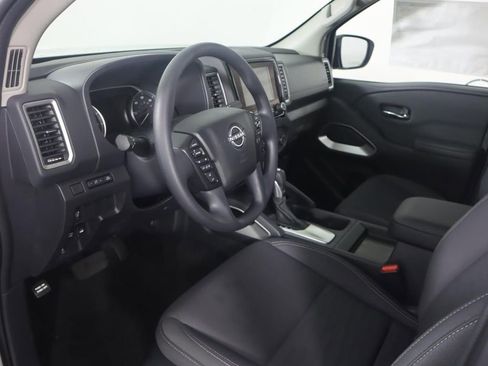 Certified 2024 Nissan Frontier SV w/ Technology Package image 15