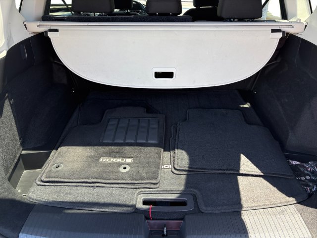 Used 2023 Nissan Rogue SV FWD image 19