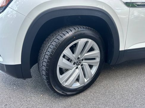 Certified 2023 Volkswagen Atlas Cross Sport SE w/ Panoramic Sunroof Package AWD/4WD image 7