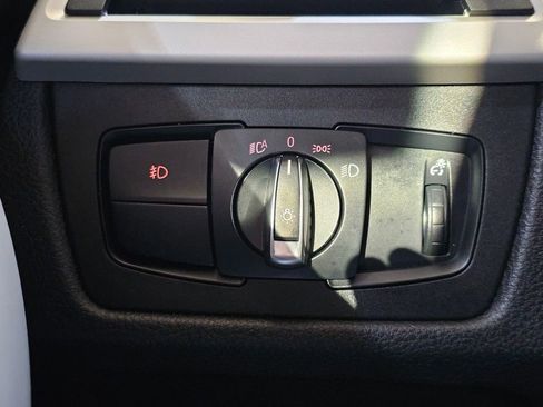 Used 2016 BMW 320i Sedan image 17