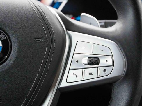 Used 2025 BMW X7 xDrive40i image 23