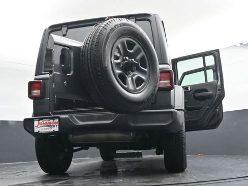 Used 2021 Jeep Wrangler Unlimited Sport AWD/4WD image 41