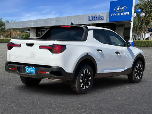 New 2026 Hyundai Santa Cruz SE FWD image 2