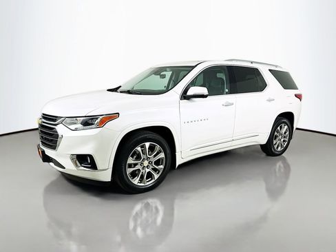 Used 2021 Chevrolet Traverse Premier AWD/4WD image 3