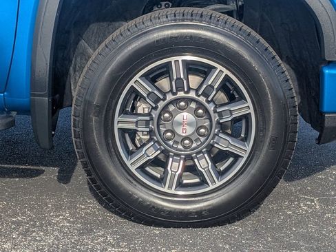 Used 2024 GMC Sierra 1500 AT4 w/ Technology Package image 11