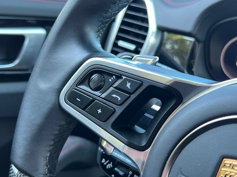 Certified 2023 Porsche Cayenne GTS AWD/4WD image 24