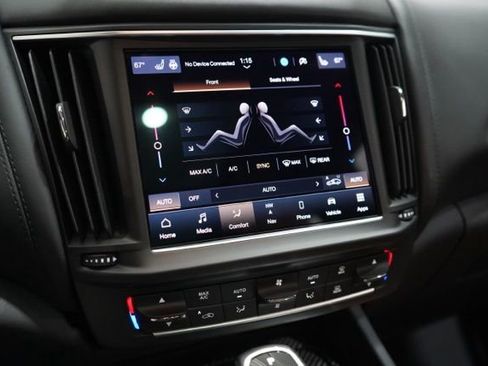 Used 2024 Maserati Levante Trofeo AWD/4WD image 28