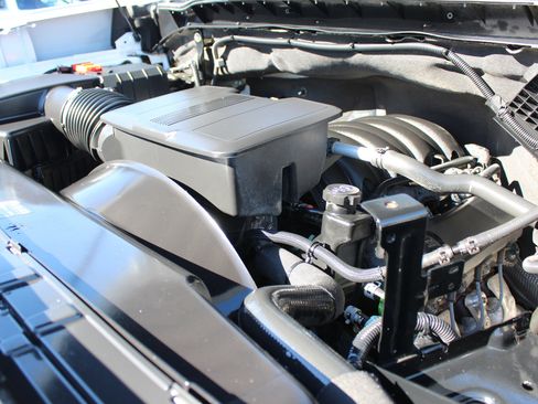 Used 2024 Chevrolet Silverado 2500 W/T w/ WT Convenience Package image 17