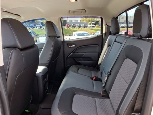 Used 2017 Chevrolet Colorado Z71 image 10