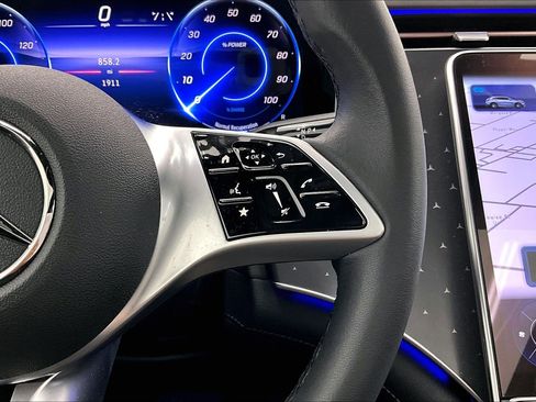 Used 2026 Mercedes-Benz EQE 320+ SUV image 20