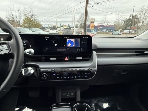 Certified 2025 Hyundai Ioniq 5 SE image 23