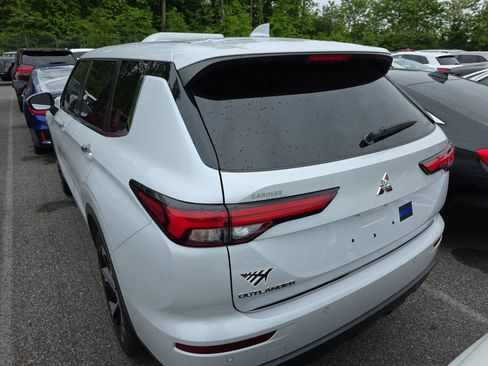 Used 2022 Mitsubishi Outlander ES AWD/4WD image 7