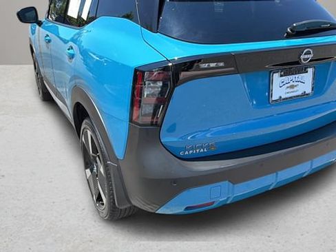 Used 2025 Nissan Kicks SR FWD image 35