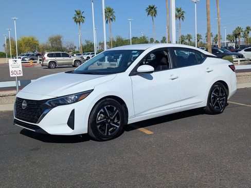 Certified 2025 Nissan Sentra SV image 2