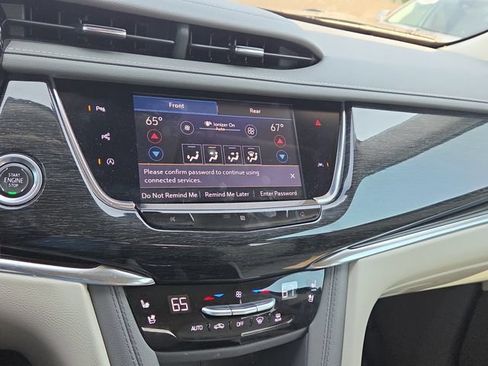 Used 2020 Cadillac XT6 Premium Luxury AWD/4WD image 11