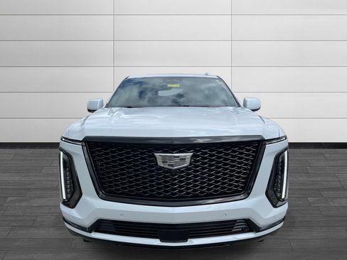 Used 2026 Cadillac Escalade Platinum Sport w/ LPO, ONYX Package AWD/4WD image 8
