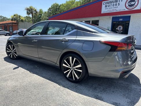 Used 2021 Nissan Altima 2.5 SR FWD image 5