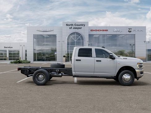 New 2026 RAM 3500 Tradesman w/ Safety Group AWD/4WD image 22