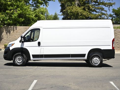 Used 2023 RAM ProMaster 2500 FWD image 8