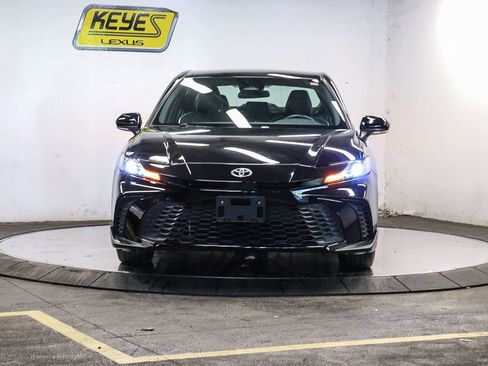 Used 2026 Toyota Camry SE FWD image 6
