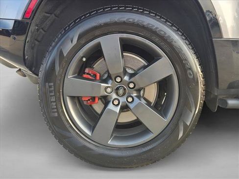 Used 2024 Land Rover Defender 110 X AWD/4WD image 25