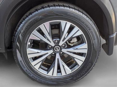 Certified 2021 Nissan Rogue SV image 23