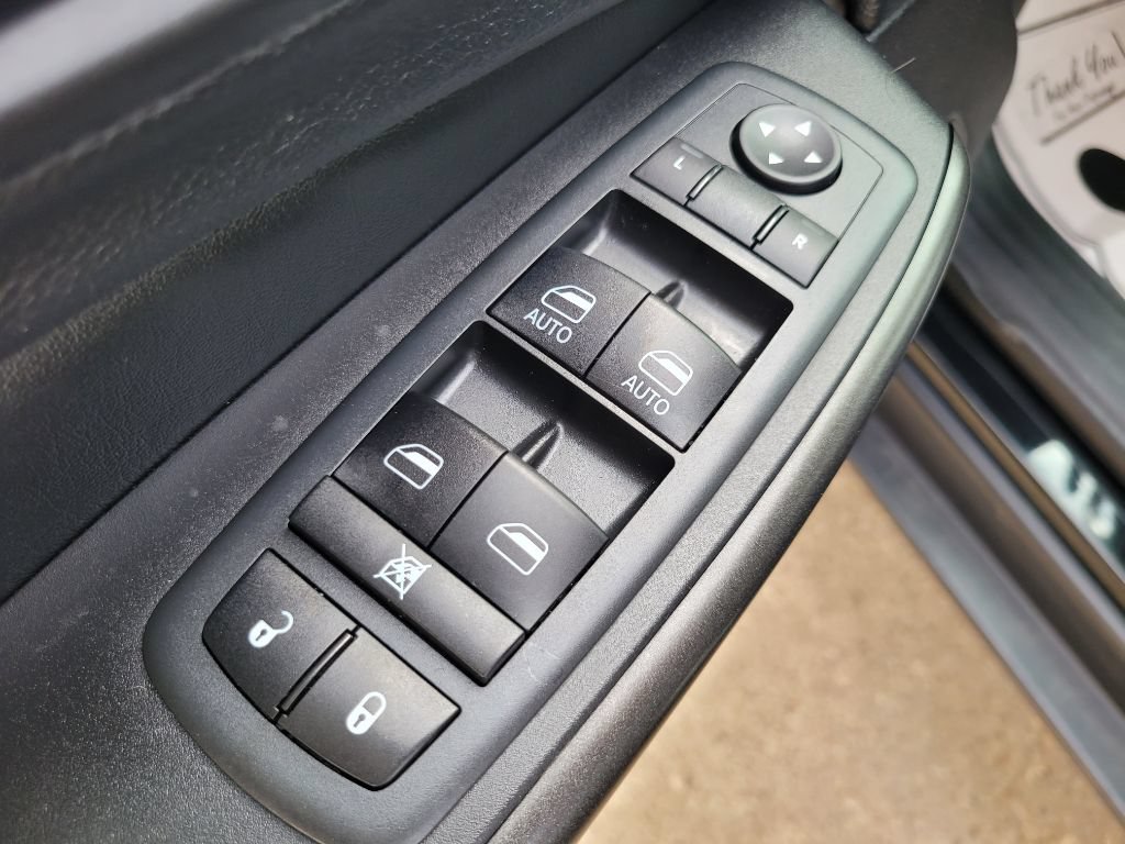 Used 2020 Jeep Cherokee Trailhawk w/ Cold Weather Group AWD/4WD image 20