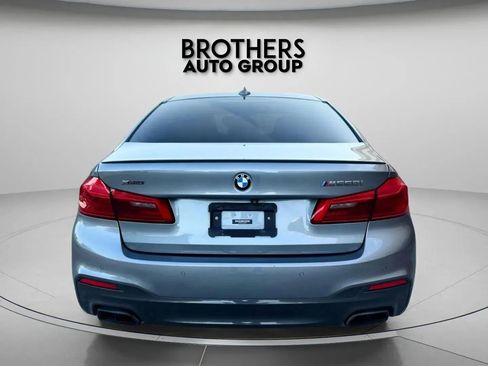 Used 2018 BMW M550i xDrive image 9