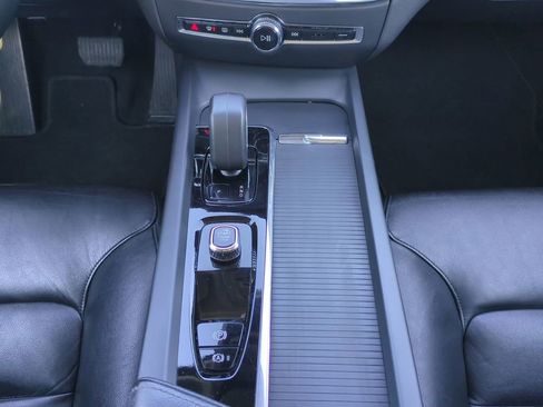 Used 2024 Volvo S60 B5 Core image 18