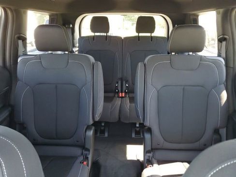 Used 2025 Jeep Grand Cherokee L Laredo w/ Luxury Tech Group I AWD/4WD image 13