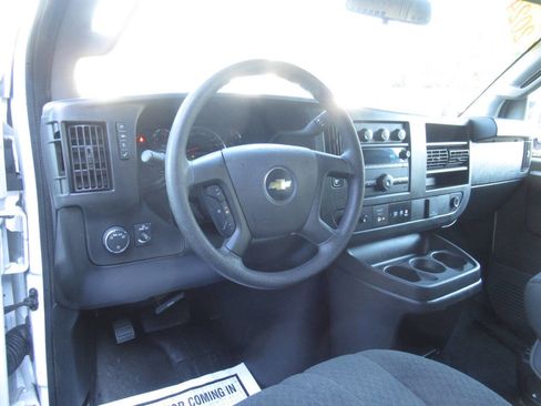 Used 2024 Chevrolet Express 2500 w/ Driver Convenience Package RWD image 16