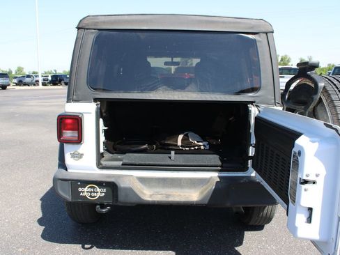 Used 2019 Jeep Wrangler Unlimited Sport S AWD/4WD image 13