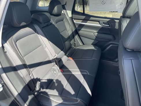 New 2026 GMC Terrain Denali w/ LPO, Black Badging Package image 27