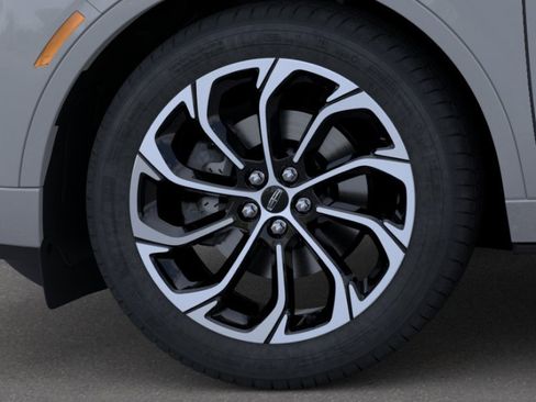 New 2026 Lincoln Nautilus Reserve image 19